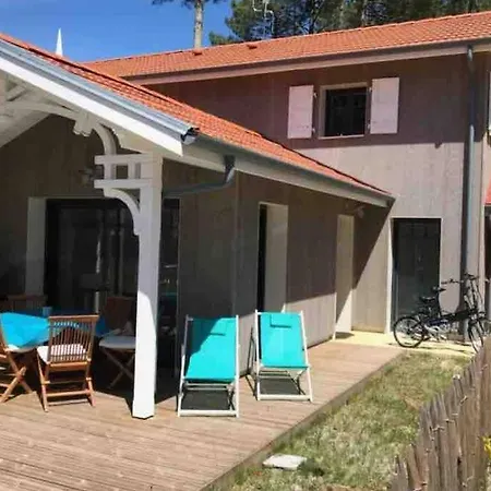 Maison Entre Le Pyla Et Arcachon, Piscine Commune Holiday home *