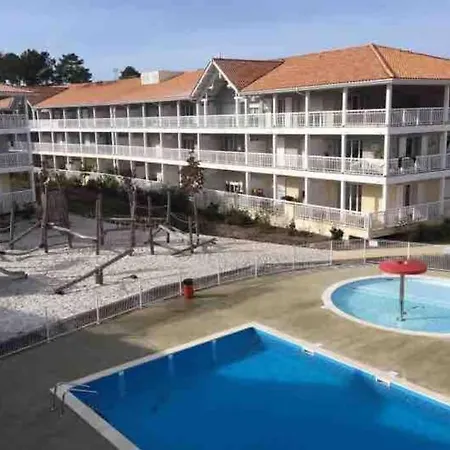 Maison Entre Le Pyla Et Arcachon, Piscine Commune Holiday home *